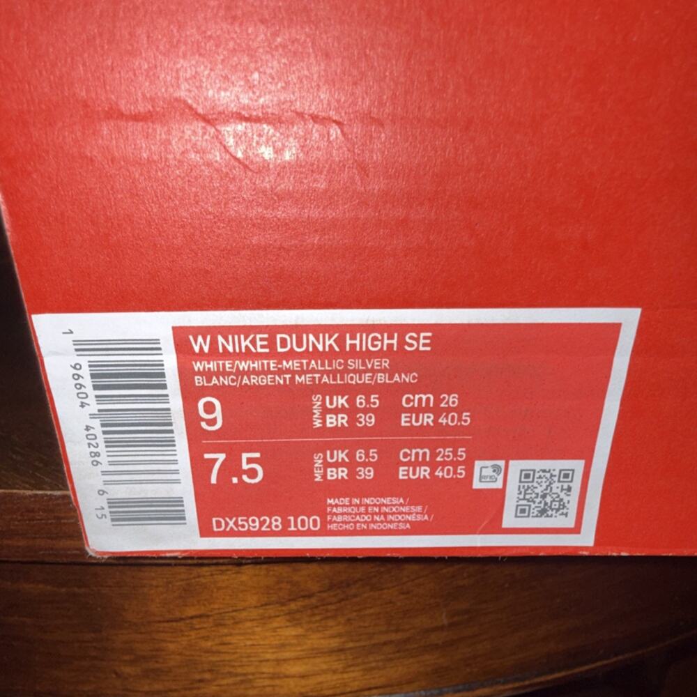 Size 9W - Nike Dunk High SE White Metallic Silver DX5928-100 Icy Sole OG Box - Picture 10 of 10